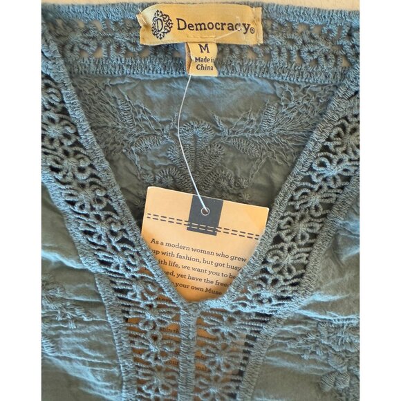 Democracy NWT Dusty Blue Cotton Embroidered Sz M Cottage Blouse Crocheted Lace - Picture 4 of 15